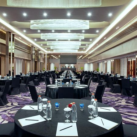 Platinum Hotel Tunjungan Surabaya Eksteriør billede