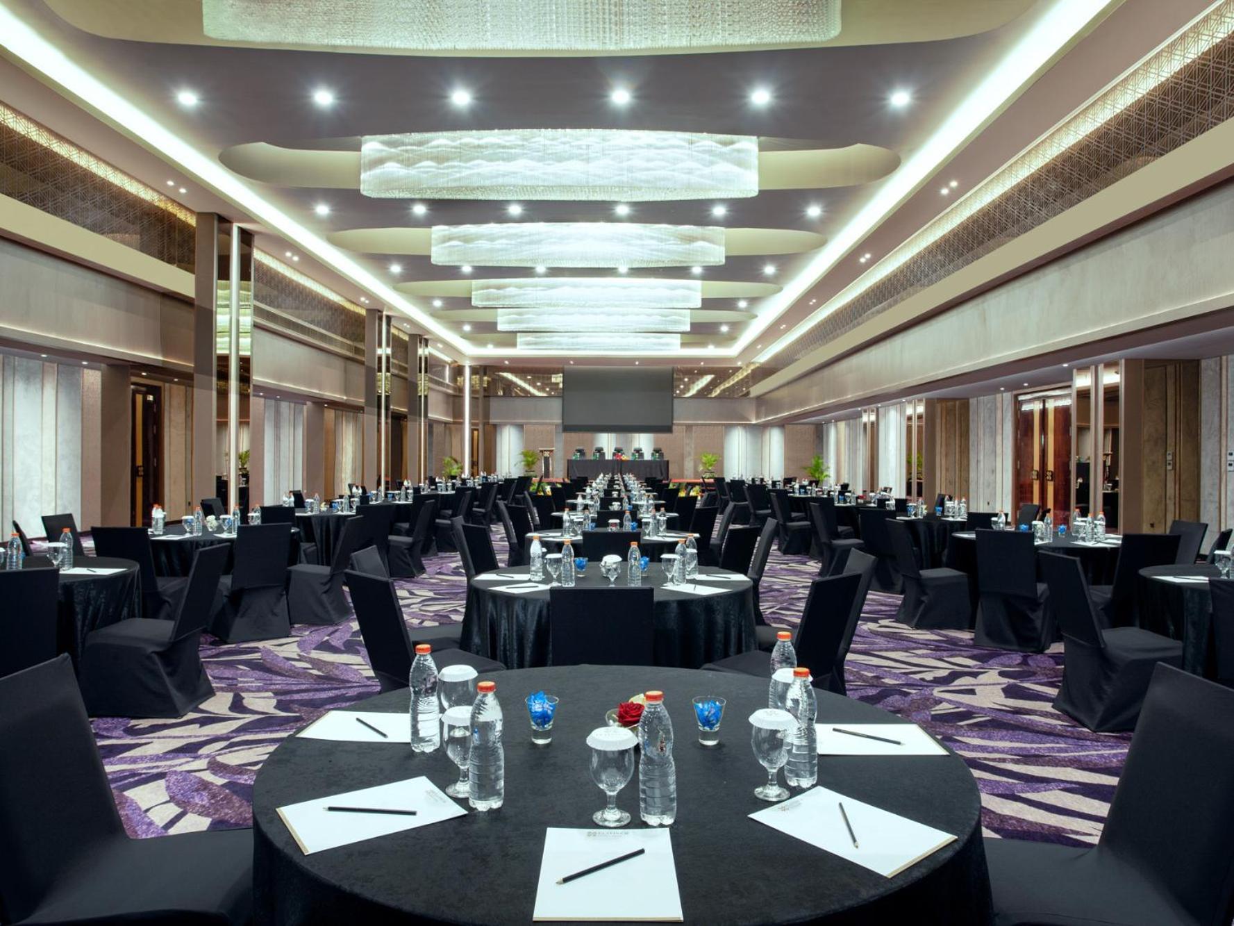 Platinum Hotel Tunjungan Surabaya Eksteriør billede