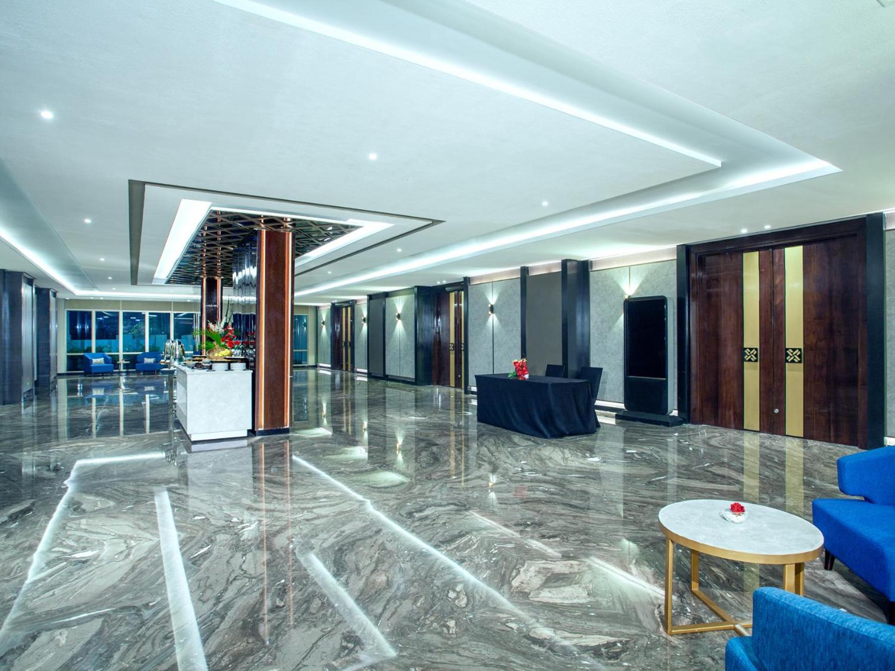 Platinum Hotel Tunjungan Surabaya Eksteriør billede