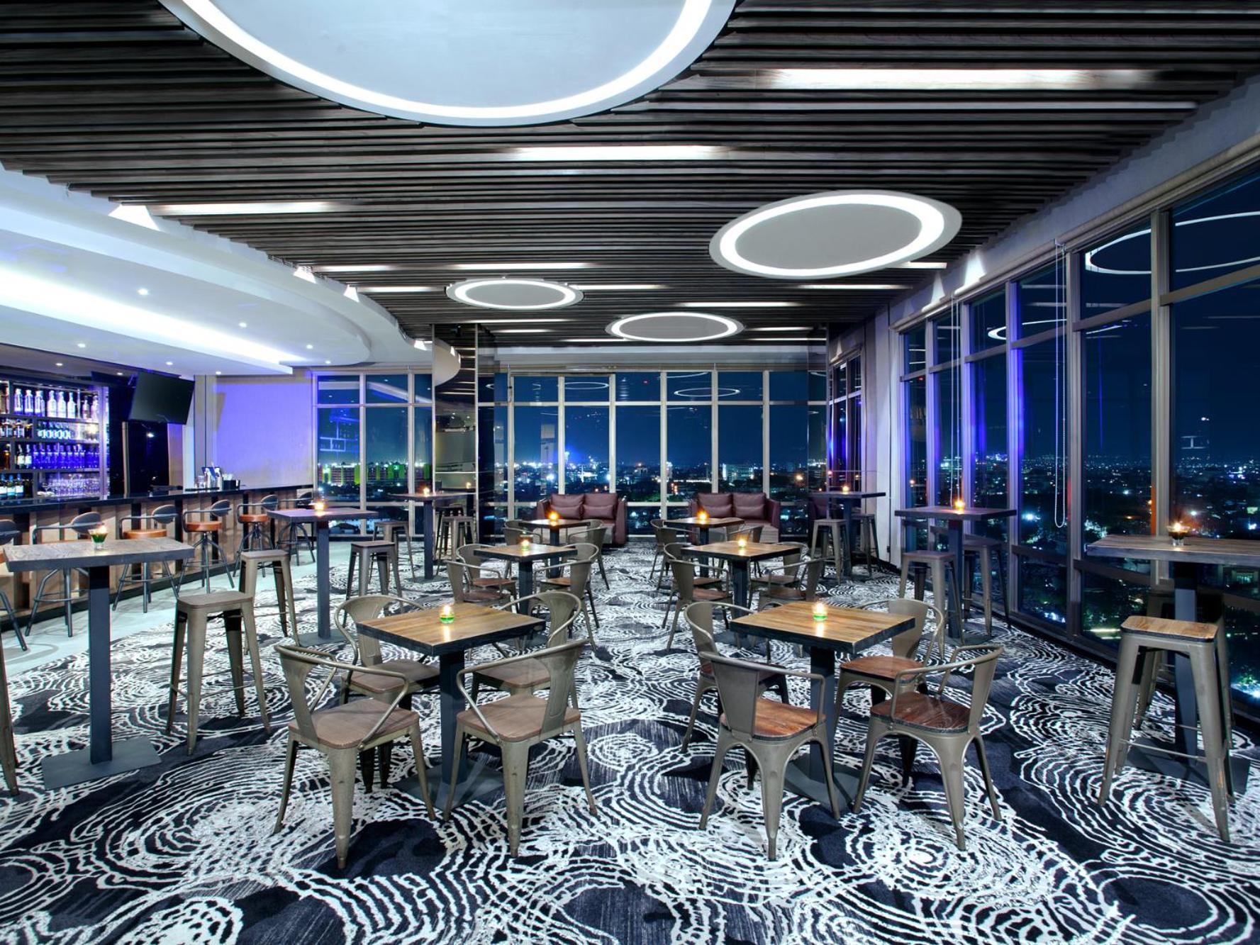 Platinum Hotel Tunjungan Surabaya Eksteriør billede